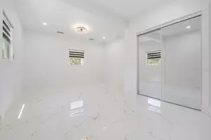 7005 Center Creek Dr, Tampa, FL 33615 - Photo 20