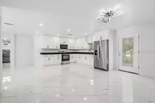 7005 Center Creek Dr, Tampa, FL 33615 - Photo 22