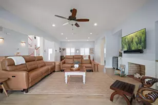 733 Bay Esplanade, Clearwater Beach, FL 33767 - Photo 18