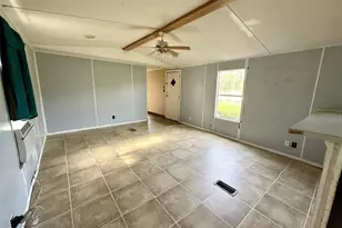 21146 US Hwy 301, Dade City, FL 33523 - Photo 2