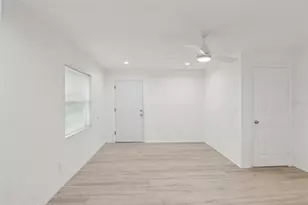 9404 N Mulberry St, Tampa, FL 33612 - Photo 6