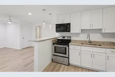 9404 N Mulberry Street, Tampa, FL 33612 - Photo 12