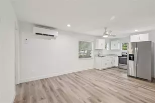 9404 N Mulberry St, Tampa, FL 33612 - Photo 8