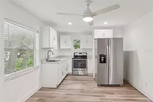 9404 N Mulberry St, Tampa, FL 33612 - Photo 10