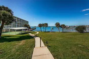 100 Bluff View Dr, Belleair Bluffs, FL 33770 - Photo 36