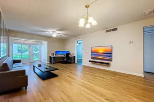 1100 E Bay Dr, Largo, FL 33770 - Photo 18