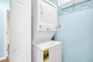 289 Orange St, Palm Harbor, FL 34683 - Photo 16