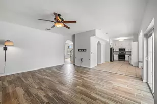 11108 Kempton Vista Dr, Riverview, FL 33579 - Photo 10