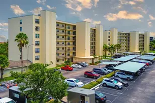 1000 Cove Cay Dr, Clearwater, FL 33760 - Photo 2