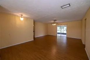 804 Strawberry Ln, Brandon, FL 33511 - Photo 6