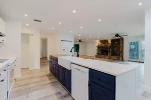 5455 Lake Le Clare Rd, Lutz, FL 33558 - Photo 22