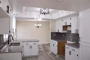 2501 Lonigan Pl, Sun City Center, FL 33573 - Photo 22