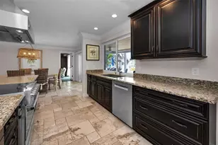 2057 Kansas Ave NE, Saint Petersburg, FL 33703 - Photo 16