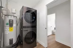 381 Kingfish Dr SE, Saint Petersburg, FL 33705 - Photo 22