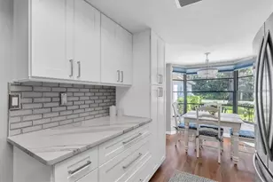9312 Golf View Dr, New Port Richey, FL 34655 - Photo 10