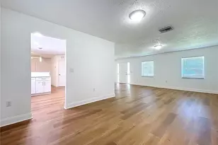 1405 Knights Griffin Rd, Plant City, FL 33565 - Photo 20