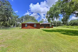 1405 Knights Griffin Rd, Plant City, FL 33565 - Photo 6