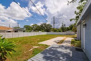 4978 71st St N, Saint Petersburg, FL 33709 - Photo 4