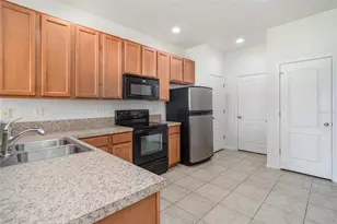 1984 Hawks View Dr, Ruskin, FL 33570 - Photo 6