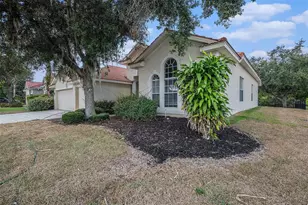 11523 Oyster Bay Cir, New Port Richey, FL 34654 - Photo 2