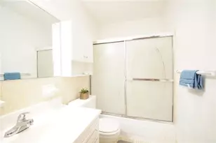 5810 21st St N, Saint Petersburg, FL 33714 - Photo 10