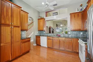 3416 Heards Ferry Dr, Tampa, FL 33618 - Photo 16