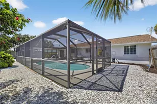 635 Jamaica Cir E, Apollo Beach, FL 33572 - Photo 38