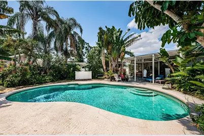 3730 Foster Hill Drive N, Saint Petersburg, FL 33704 - Photo 10