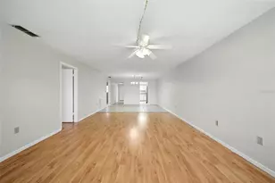 9821 113th St, Seminole, FL 33772 - Photo 6