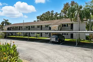 9821 113th St, Seminole, FL 33772 - Photo 1