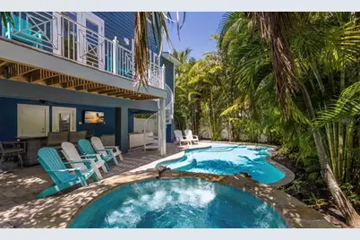 4105 4th Avenue, Holmes Beach, FL 34217 - Photo 4