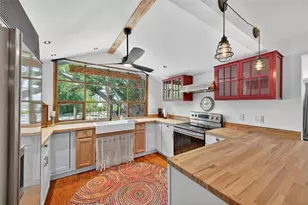 5416 Delette Ave S, Saint Petersburg, FL 33707 - Photo 4