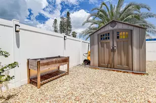 725 Sunset Cove, Madeira Beach, FL 33708 - Photo 24