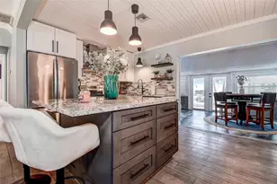 725 Sunset Cove, Madeira Beach, FL 33708 - Photo 4