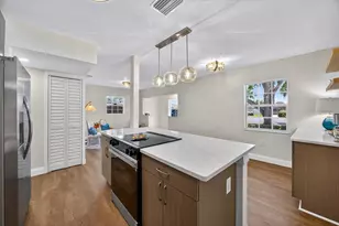 4703 Cresthill Dr, Tampa, FL 33615 - Photo 4