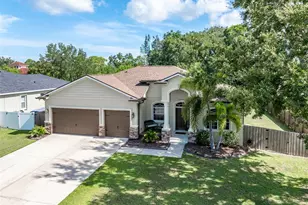 901 8th Ave SW, Ruskin, FL 33570 - Photo 1