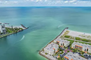 7403 Bayshore Dr, Treasure Island, FL 33706 - Photo 32