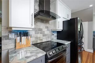 1042 16th Ave N, Saint Petersburg, FL 33704 - Photo 14