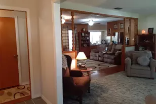 8710 W Lanway Dr, Tampa, FL 33637 - Photo 6