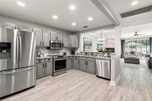 1508 S Bay Villa Pl, Tampa, FL 33629 - Photo 2