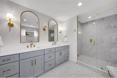 2025 Michigan Avenue NE, Saint Petersburg, FL 33703 - Photo 6