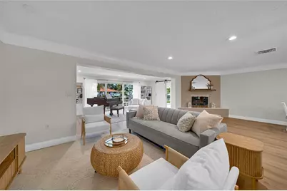 2025 Michigan Avenue NE, Saint Petersburg, FL 33703 - Photo 10