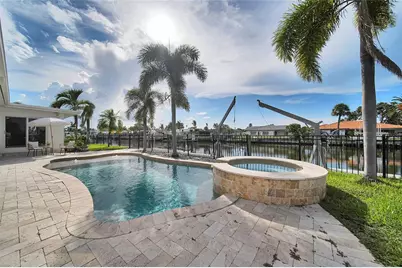 2025 Michigan Avenue NE, Saint Petersburg, FL 33703 - Photo 22