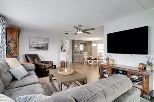 6710 36th Ave E, Palmetto, FL 34221 - Photo 10