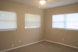 986 22nd Ave S, Saint Petersburg, FL 33705 - Photo 8