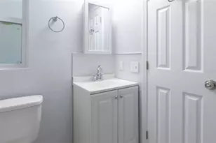 460 Mt Oak Ave NE, Saint Petersburg, FL 33702 - Photo 14