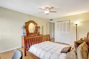 660 Island Way, Clearwater Beach, FL 33767 - Photo 30