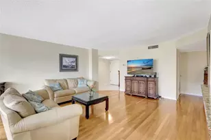 660 Island Way, Clearwater Beach, FL 33767 - Photo 10