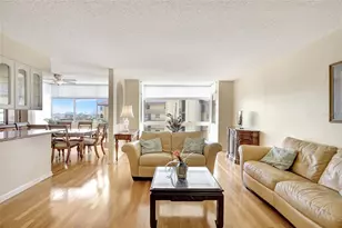 660 Island Way, Clearwater Beach, FL 33767 - Photo 12