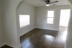 1009 17th St S, Saint Petersburg, FL 33712 - Photo 6